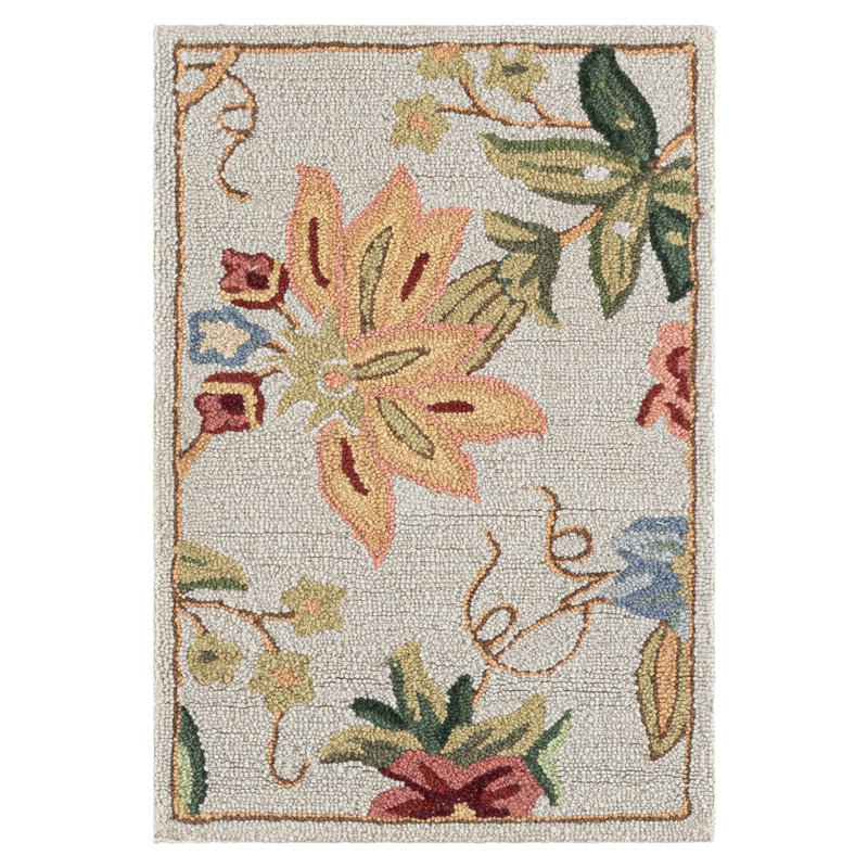 Sapin Hand Hooked Wool Floral Rug, Rectangle 1'8" x 2'6"