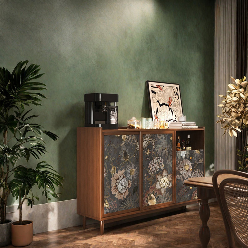 Armoire en noyer avec tablettes et tiroirs