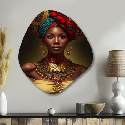 Reine africaine avec collier doré traditionnel II - femme afro-américaine, art en métal en forme de nébuleuse