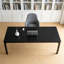 Bureau d'ordinateur noir élégant avec cadre en métal noir pour les espaces de travail contemporains-1427604957