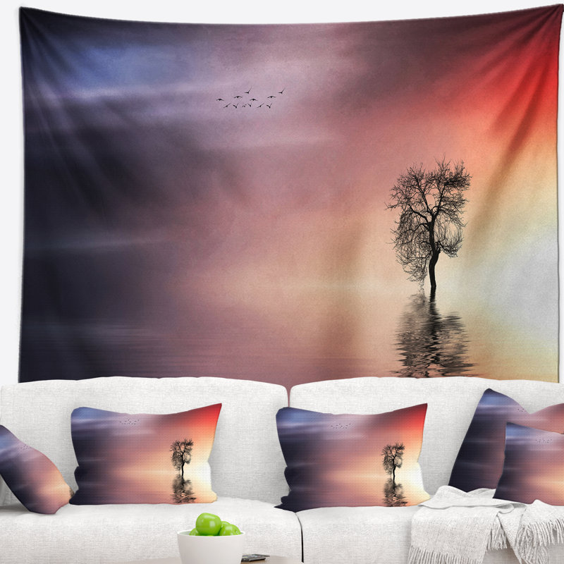 Tapisserie «Schafer Solitude Tree» et oiseaux volants, H 50 po x l 60 po