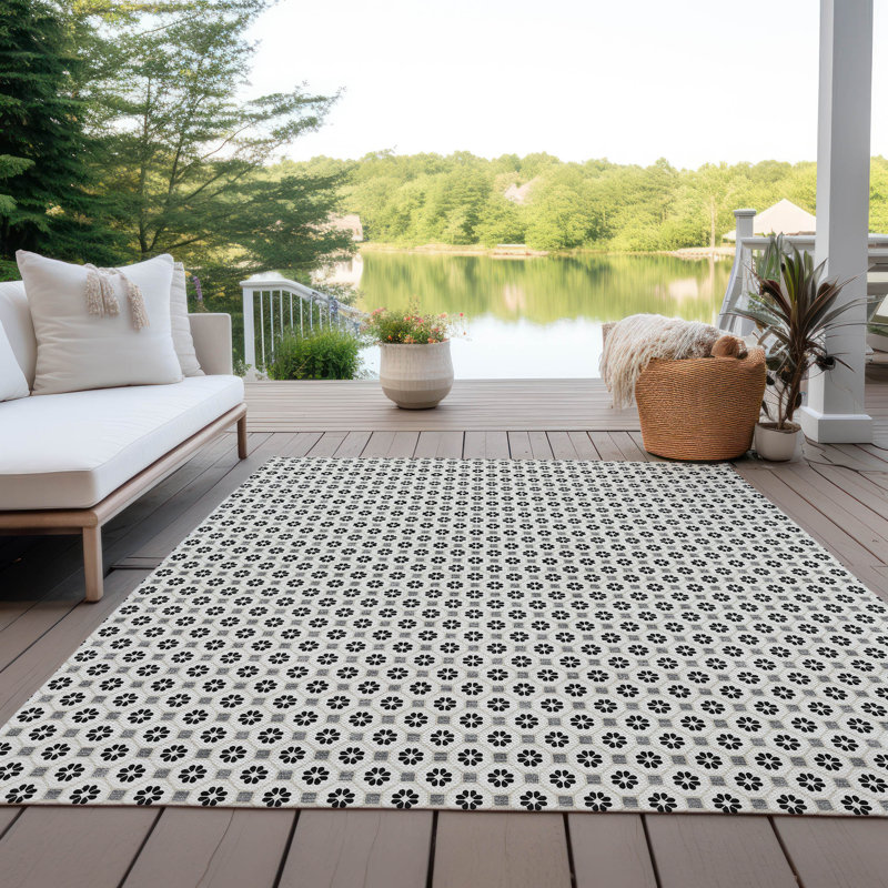 Ivory and Black Synthetic Flat Woven 10' x 14' Rug