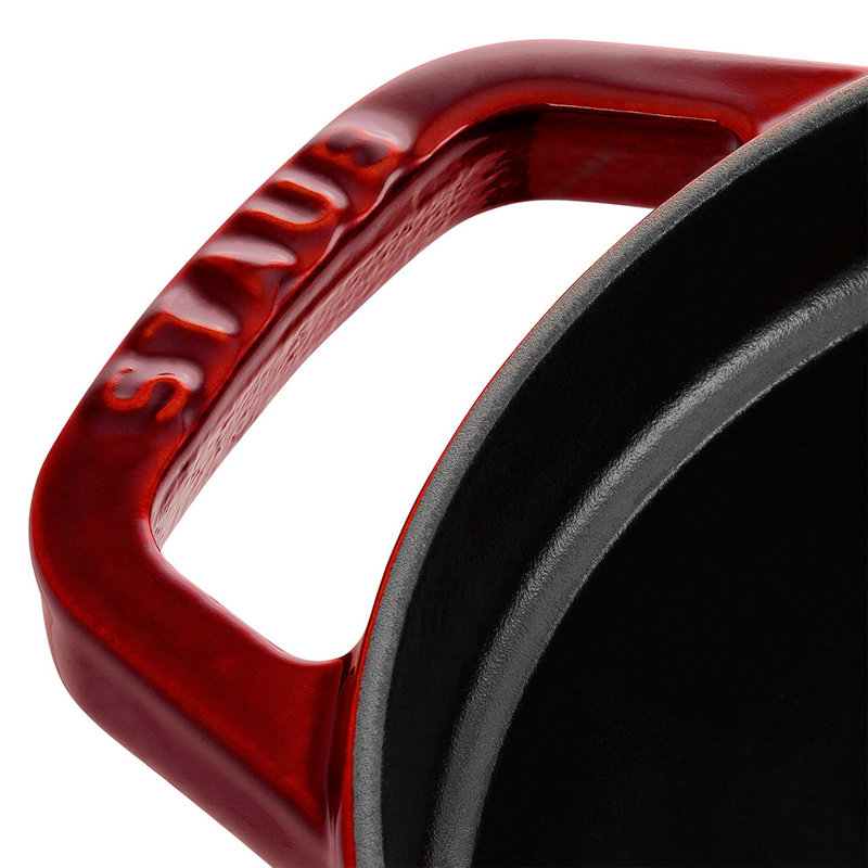 Cocotte ovale en fonte Staub, Grenadine, 5,75 pte