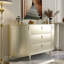 Armoire d'appoint moderne et simple en bois massif
