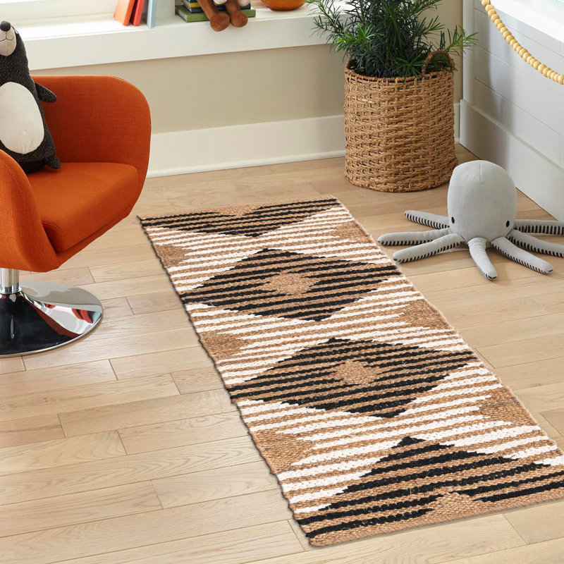Bonnie-Mae Cotton Geometric Indoor Rug, Runner 2'7" x 12'