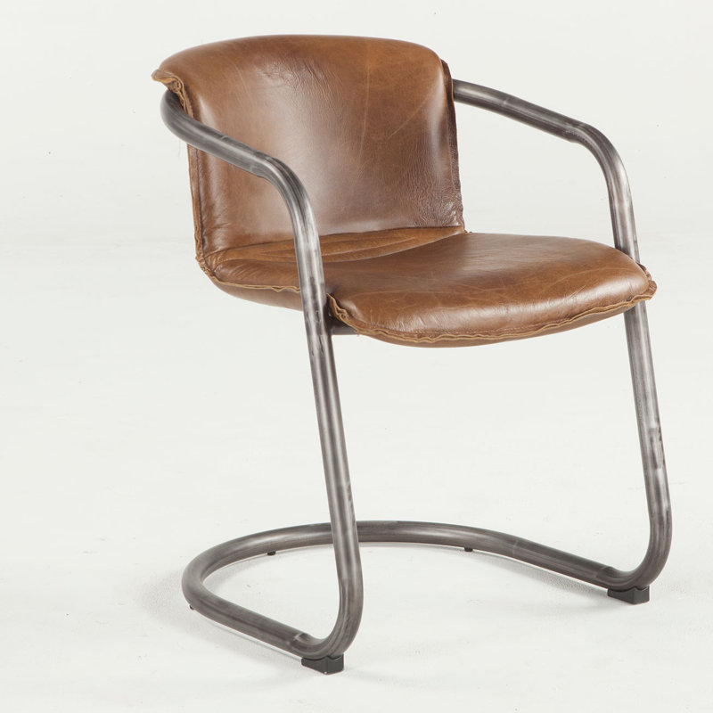 Chaise avec accoudoirs en métal Gubman, Châtaignier