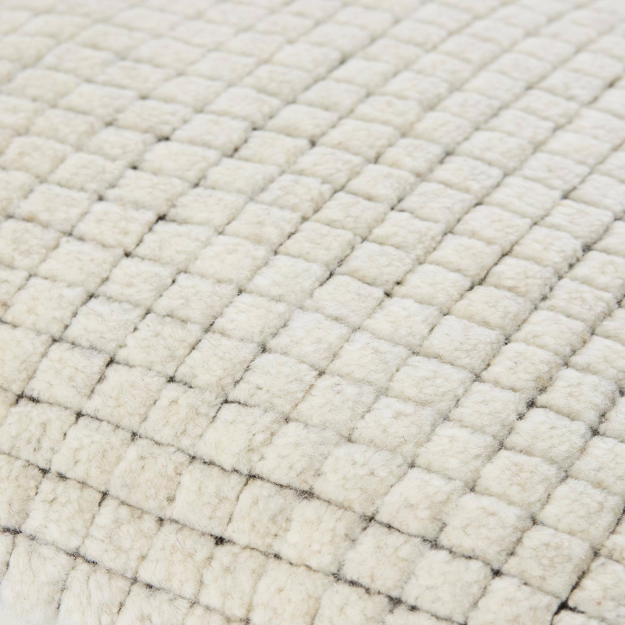Novoli Accent Pillow, White, Square 18", Duck Down