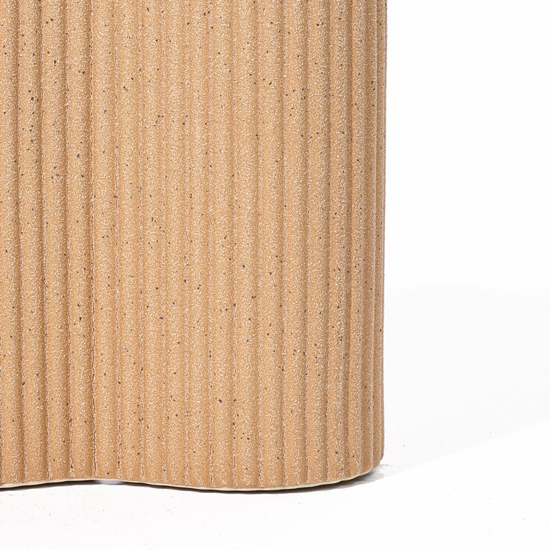 Vase de table moderne en céramique H 7,7 po, Tanné