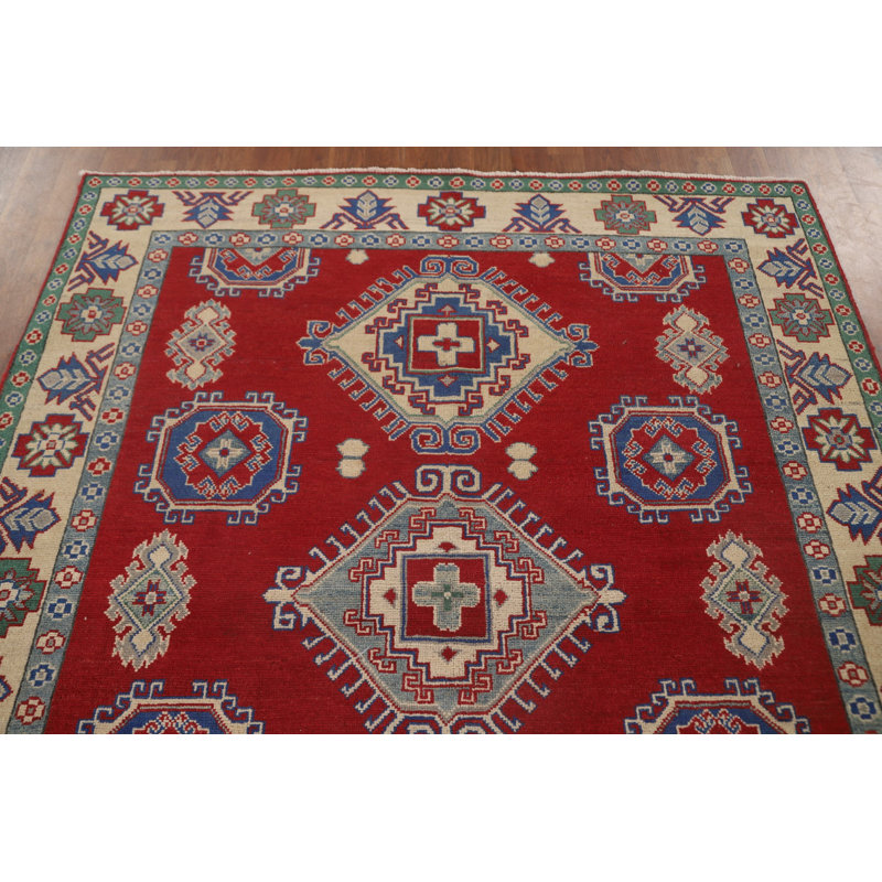 Tapis rouge Kazak