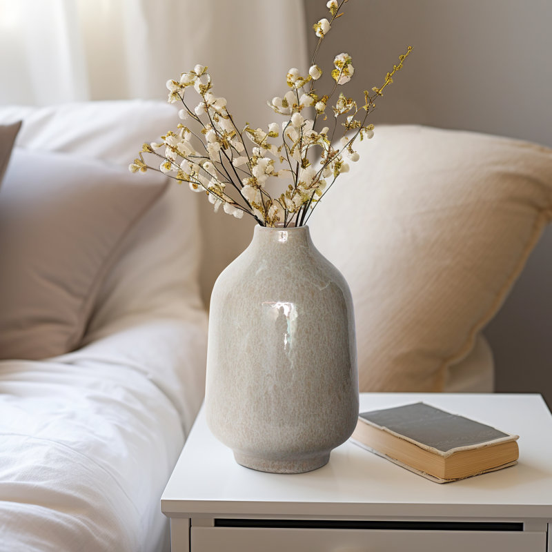 Vase de table en argile mauve Elevarre, H 9 po x l 6 po x P 6 po