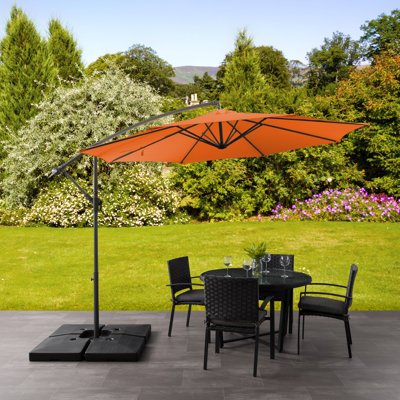 Parasol en porte-à-faux 9,6 pi avec base de comptoir Helland