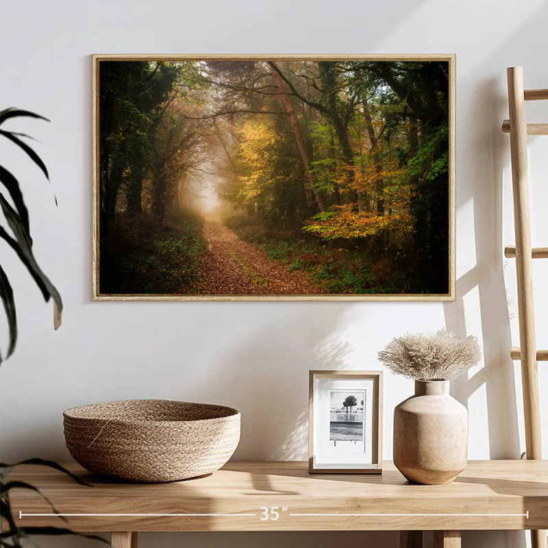 Chemin dans la forêt d'automne, 25 po x 17 po, Cadre flottant en bois naturel