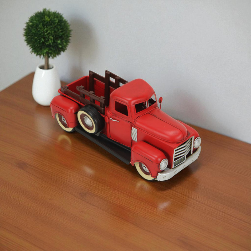 Voiture miniature américaine Suai 1950