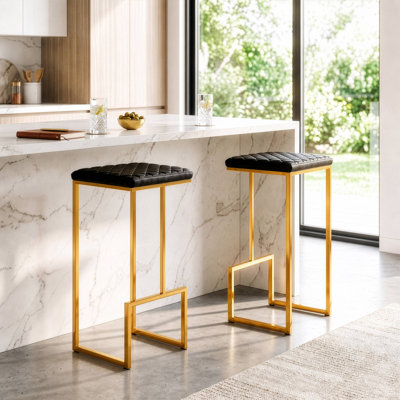 LeisureMod Quincy Leather Bar Stool, Quilted PU Leather Barstool with Metal Sled Base, Built-In Footrest, Diamond Stitching & Anti-Scratch Glides for Kitchen, Home Bar & Counter Seating