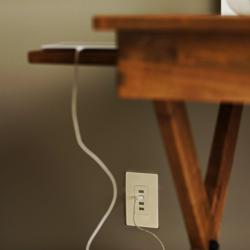 Radiant 4.2A Quad USB Type A Outlet, Ivory