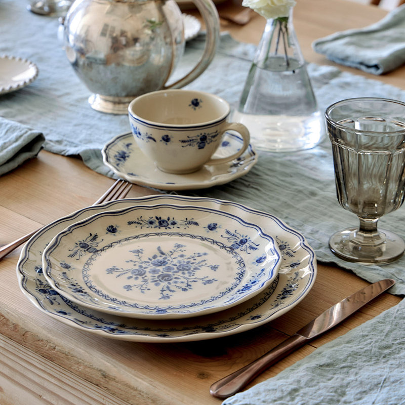 Vila Tea Cups And Saucers, Beige/Blue