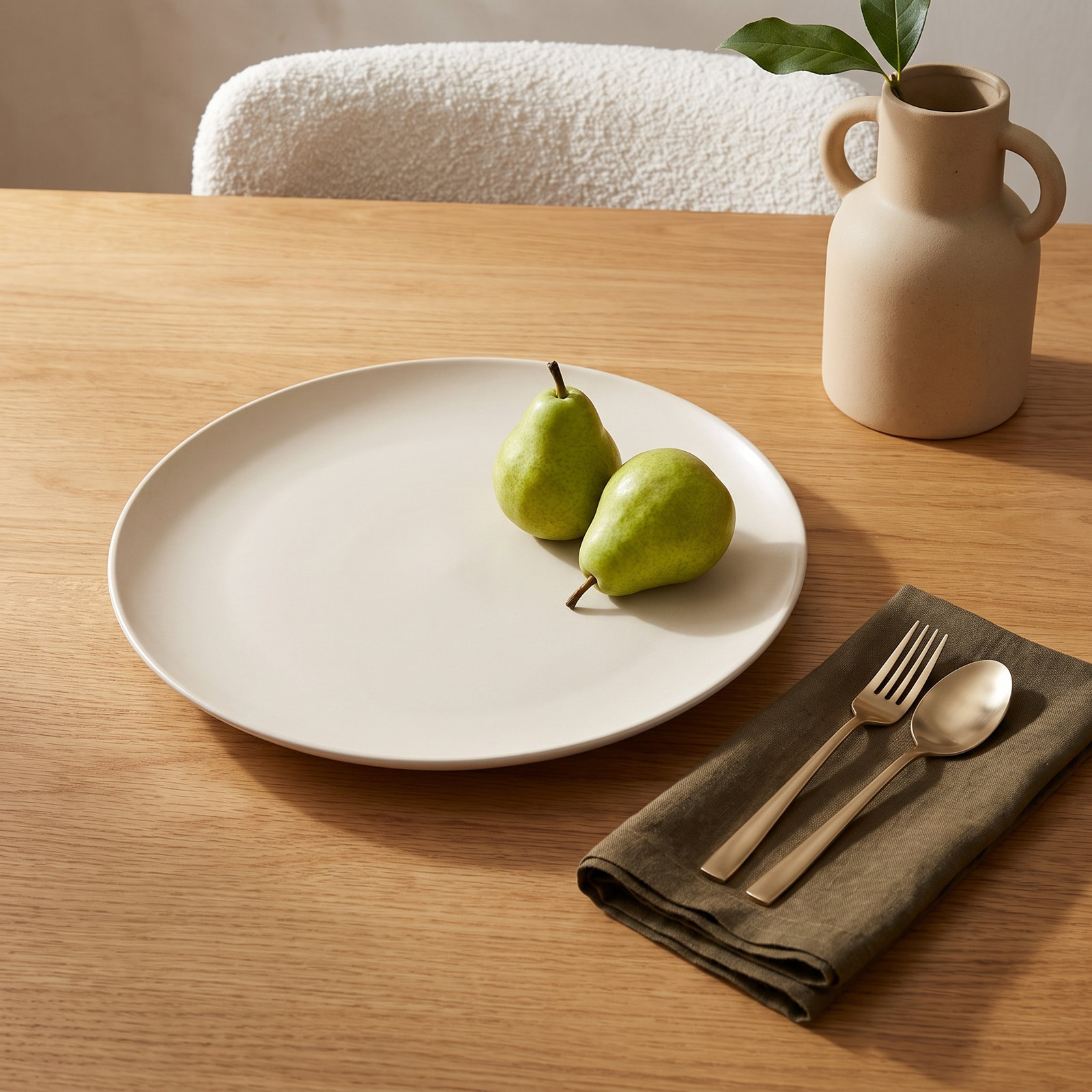 over&back Coupe Round Platter, Ivory