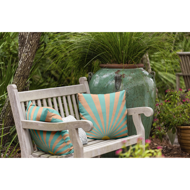 Coussin intérieur / extérieur Leafy Branch, H 20 po x l 20 po, Bleu ciel / géométrique abricot