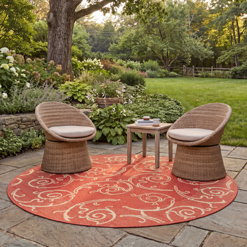 Arneshia Paisley Indoor / Outdoor Area Indoor/Outdoor Area Rug in Red/Natural, Round 5'3"