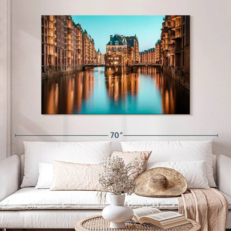 Ravi Hamburg Speicherstadt, 34" H x 51" W