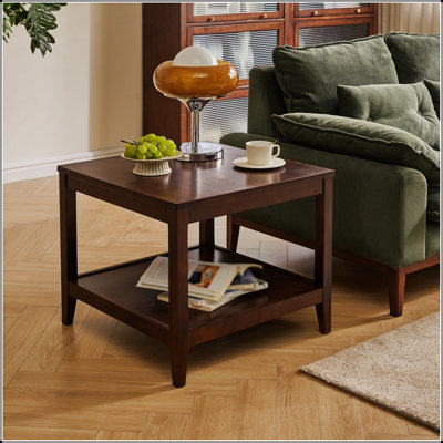 Table d'appoint robuste en bois massif avec rangement à 2 niveaux, pour salon et chambre, durable et fonctionnelle.