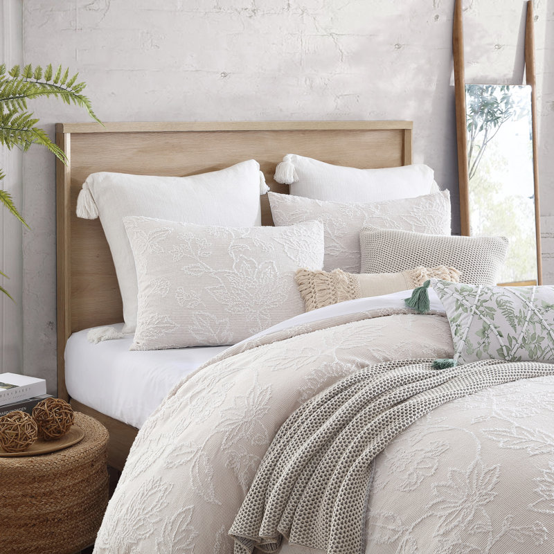 Full/Queen White Floral Polyester Comforter Set