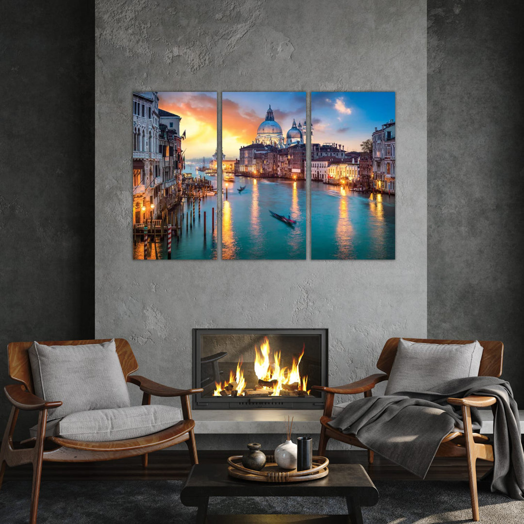 Grand Canal I von Jan Becke - Galerie-verpackte Leinwand Giclée