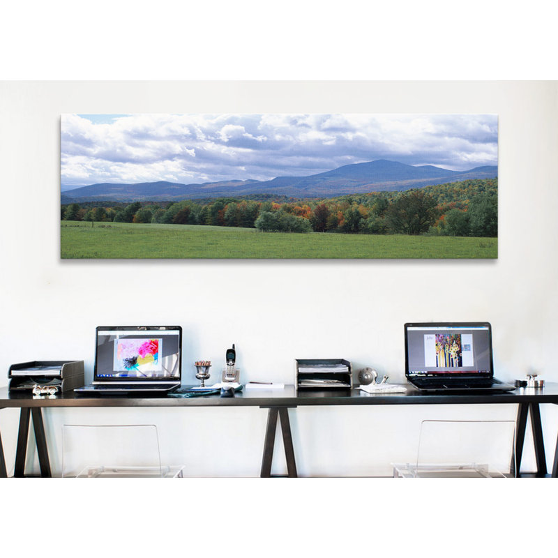 « clouds over a pelouse mt mansfield, vermont », reproduction de photo sur toile, H 16 po x l 48 po x P 1,5 po