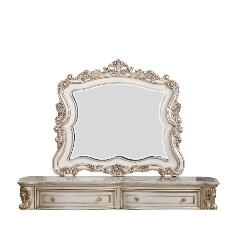 Miroir 50 po x 44 po Gorsedd, finition ivoire doré