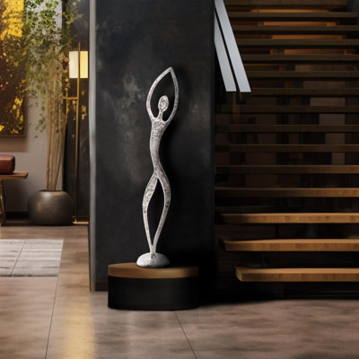 Danseuse libre en aluminium coulé argent poli