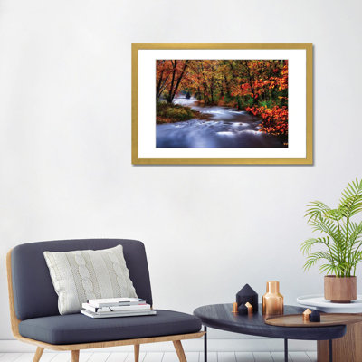 Méandres de la rivière Lamingtorn avec des couleurs d'automne, New Jersey