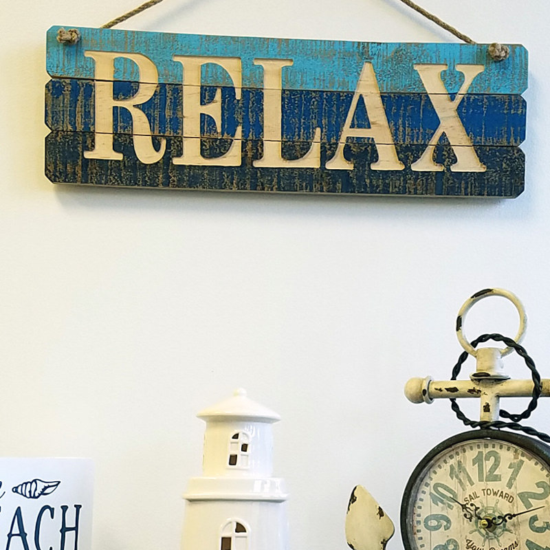 Décoration murale découpée en bois Relax