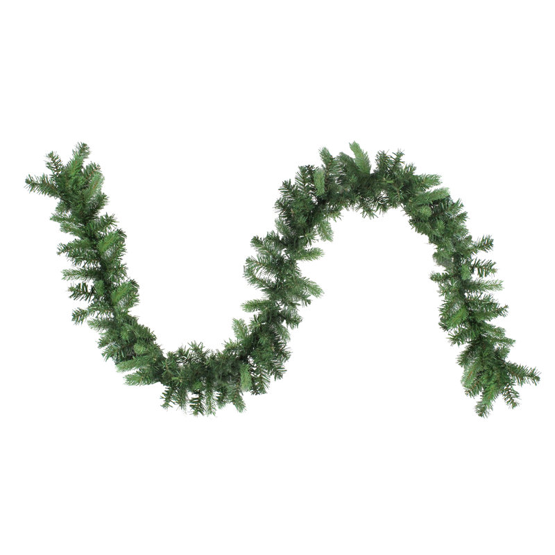 Guirlande de Noël 9 pi x 10 po Green Noble