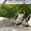 Parasol de plage portatif Outsunny, parasol d'extérieur à volants UV + avec auvent ventilé, sac de transport, rayures