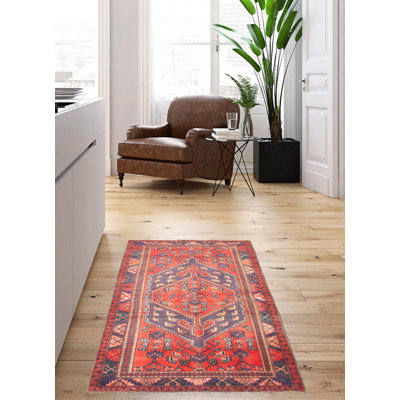 Tapis rouge Andelz 4 pi 1 po x 7 pi 10 po