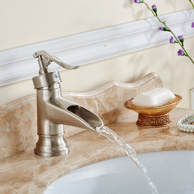 Robinet de salle de bain à un trou