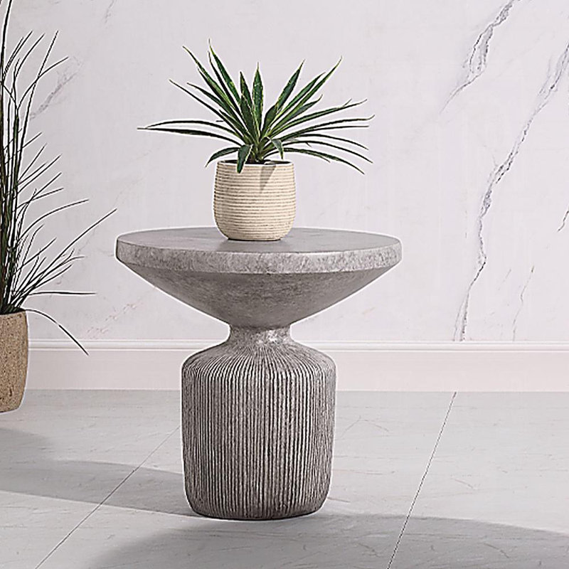 Table d'appoint gris patiné