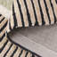 Tapis rayé en laine / viscose / coton 107 touffeté à la main couleur sauge / noir-185489388