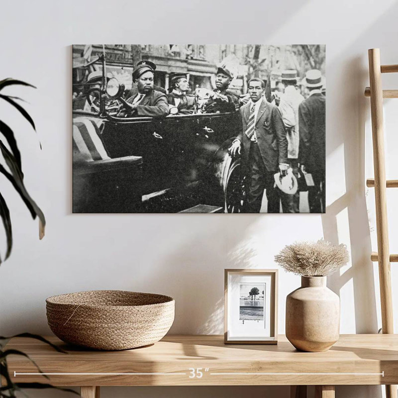 Marcus Garvey, H 16 po x l 24 po
