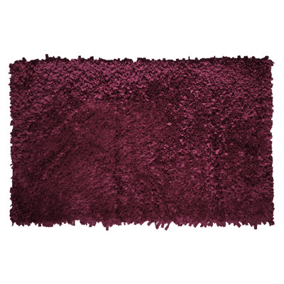 Yvanne Area Rug in Burgundy
