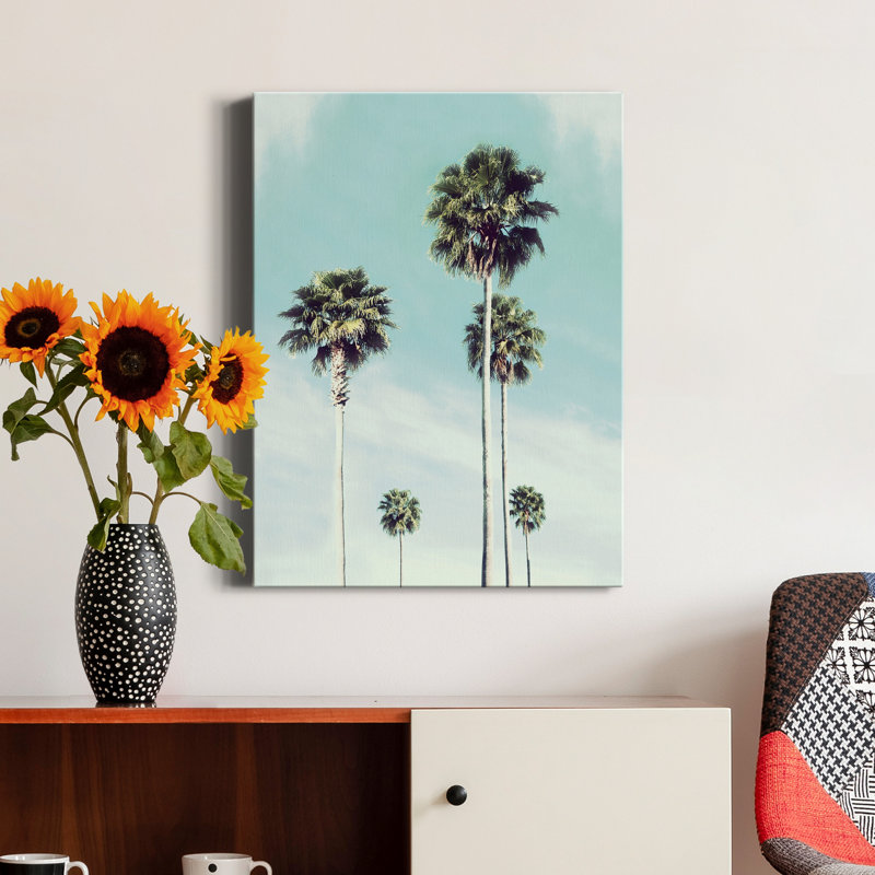 «Vintage Palm» par Natalie Carpentieri, reproduction de photo sur toile tendue, H 32 po x l 24 po x P 1 po