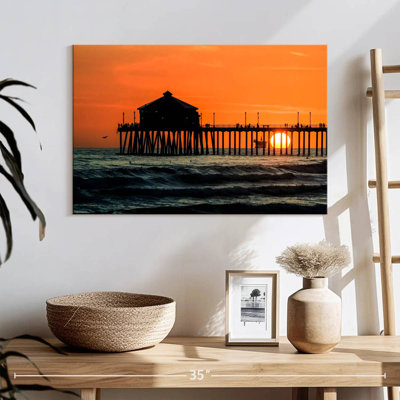 Aletra Huntington Pier At Dusk