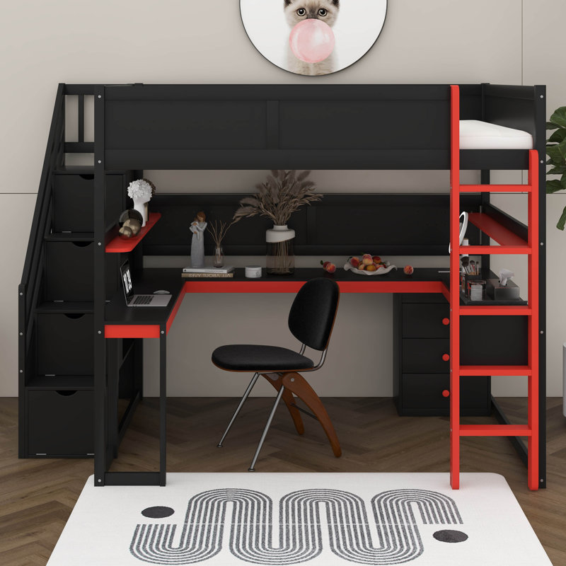 Lit mezzanine pleine grandeur avec bureau et panneau perforé, structure de lit de jeu en bois avec escalier de rangement et tablettes ouvertes