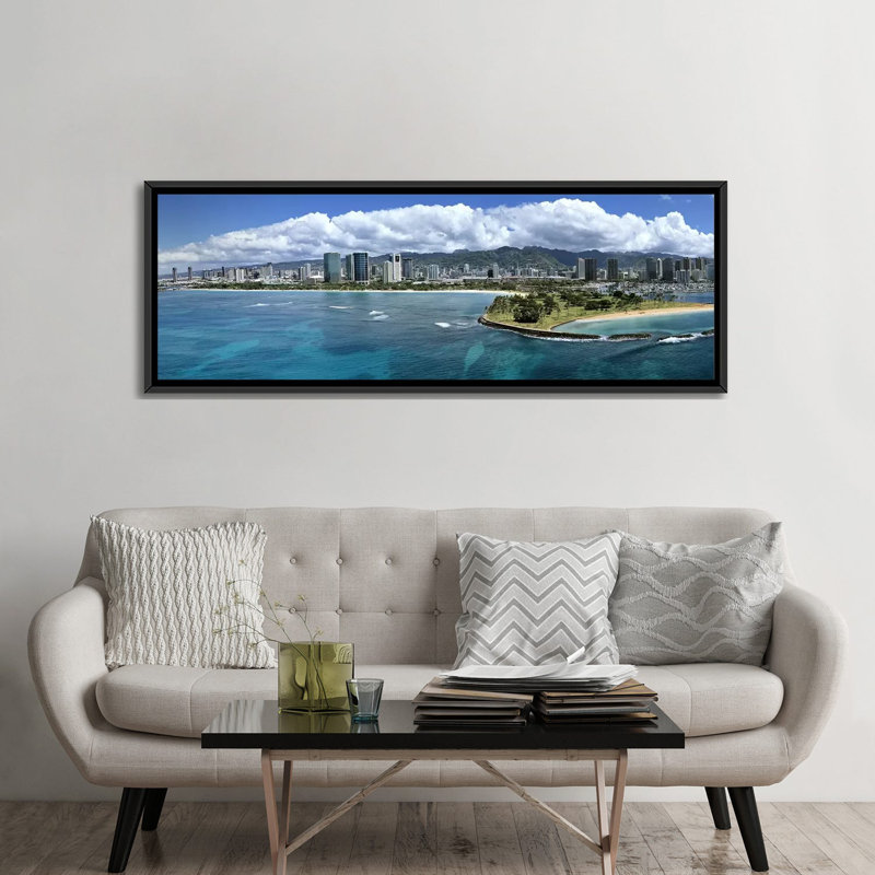 Bâtiments au bord de l'eau, Honolulu, Oahu, Hawaï - impression sur toile tendue, H 12 po x l 36 po x P 1,5 po