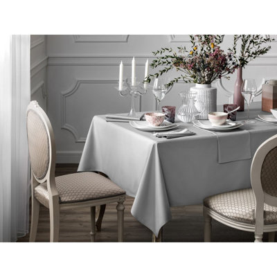 Alif Dining Linen Set