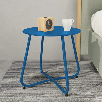 Table d'appoint de patio pour l'extérieur et l'intérieur, petite table de bout ronde d'extérieur et d'intérieur résistante aux intempéries, bleu