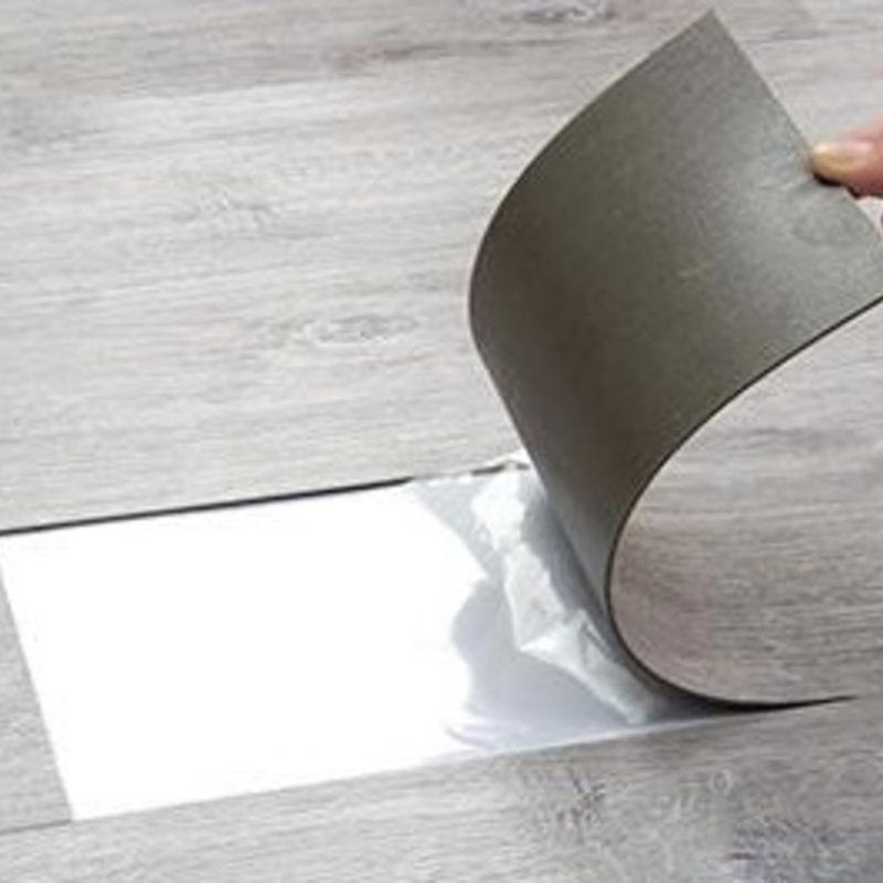 Panneau mural en vinyle colle et colle 6 po x 36 po gris clair