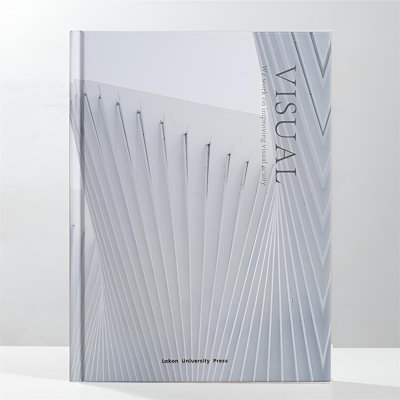 Livres décoratifs minimalistes en noir, blanc et gris pour un style intérieur moderne