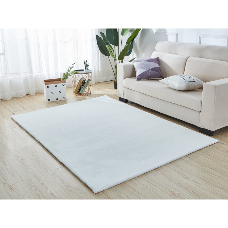 Tapis blanc, Rectangulaire 6 pi 7 po x 9 pi 10 po