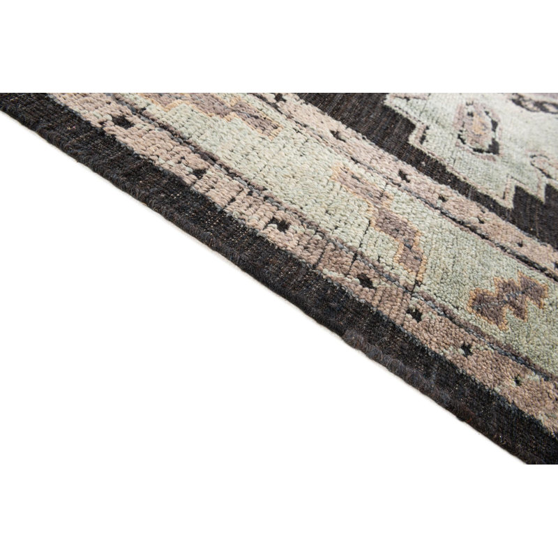 Tapis noir Kamena